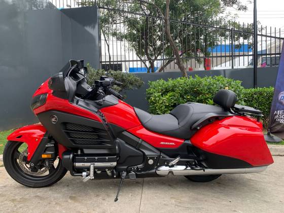 HONDA GL 1800 GOLD WING HONDA GL 1800 GOLD WING